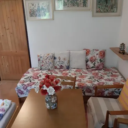 Prázdninový dům Klidný U Karlových Varů Se Zahradou Stanovice (Karlovy Vary)