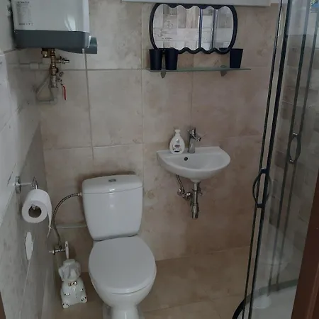 Klidny U Karlovych Varu Se Zahradou