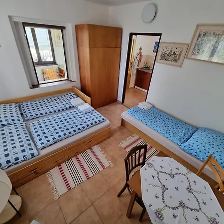Сasa de vacaciones U Karlovych Varu Se Zahradou Stanovice (Karlovy Vary)