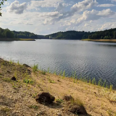 Сasa de vacaciones U Karlovych Varu Se Zahradou *